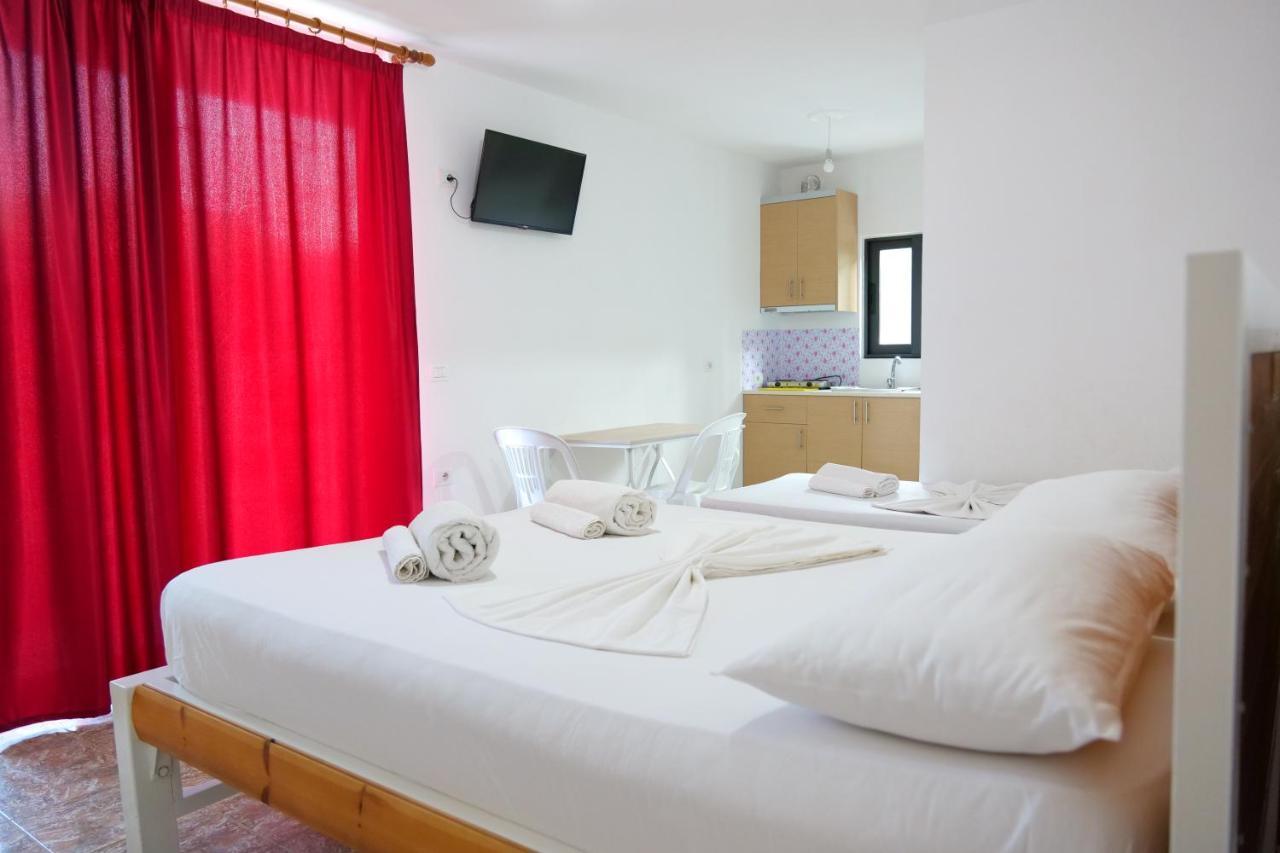 Villa Allkushi Sarandë Exteriör bild