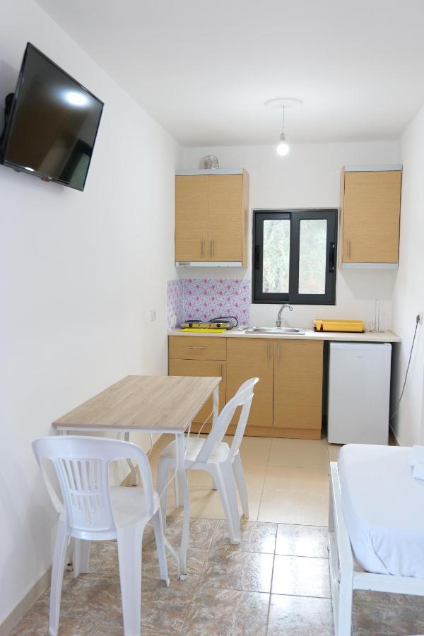 Villa Allkushi Sarandë Exteriör bild